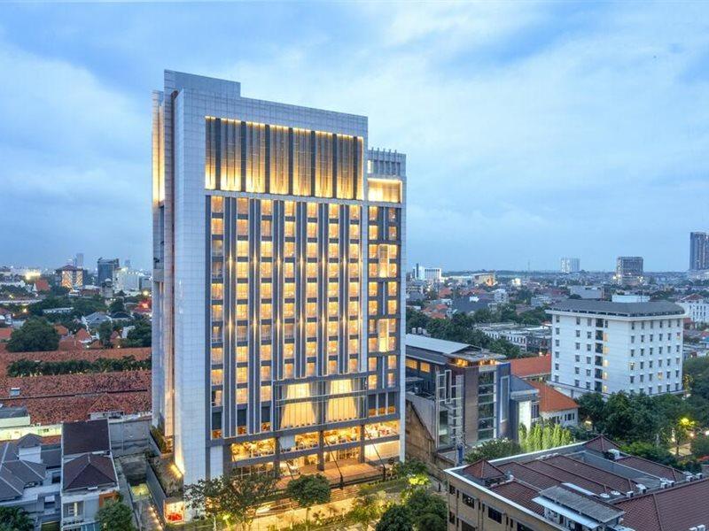 Grand Swiss-Belhotel Darmo Surabaya Exteriör bild