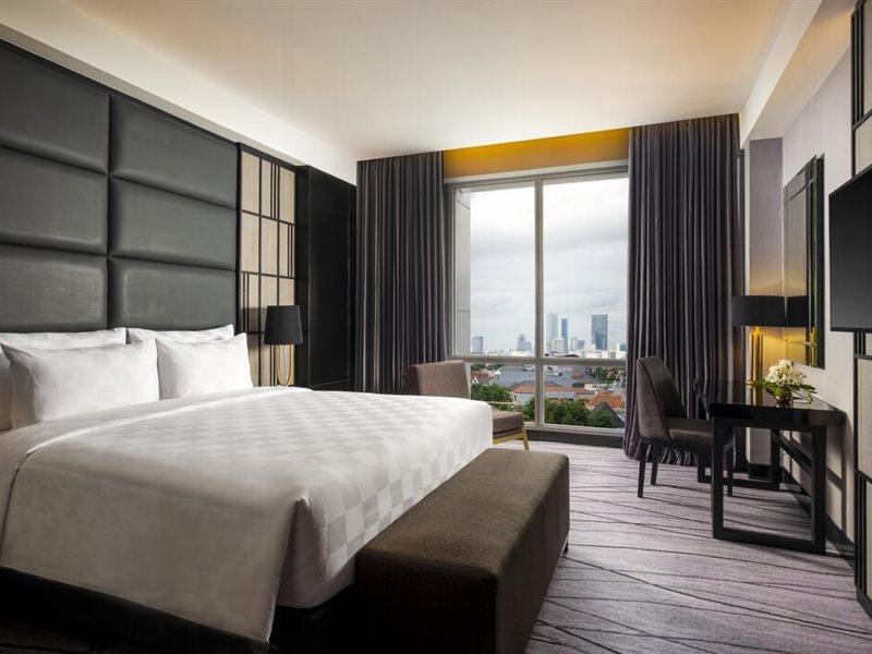Grand Swiss-Belhotel Darmo Surabaya Exteriör bild