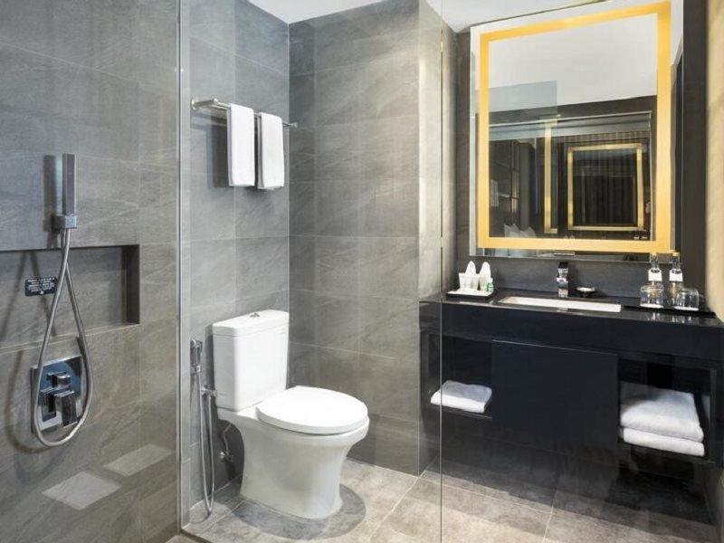 Grand Swiss-Belhotel Darmo Surabaya Exteriör bild