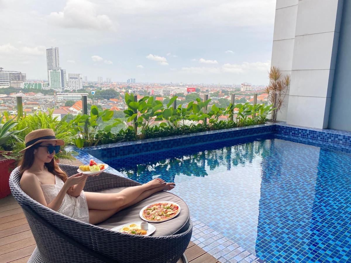 Grand Swiss-Belhotel Darmo Surabaya Exteriör bild