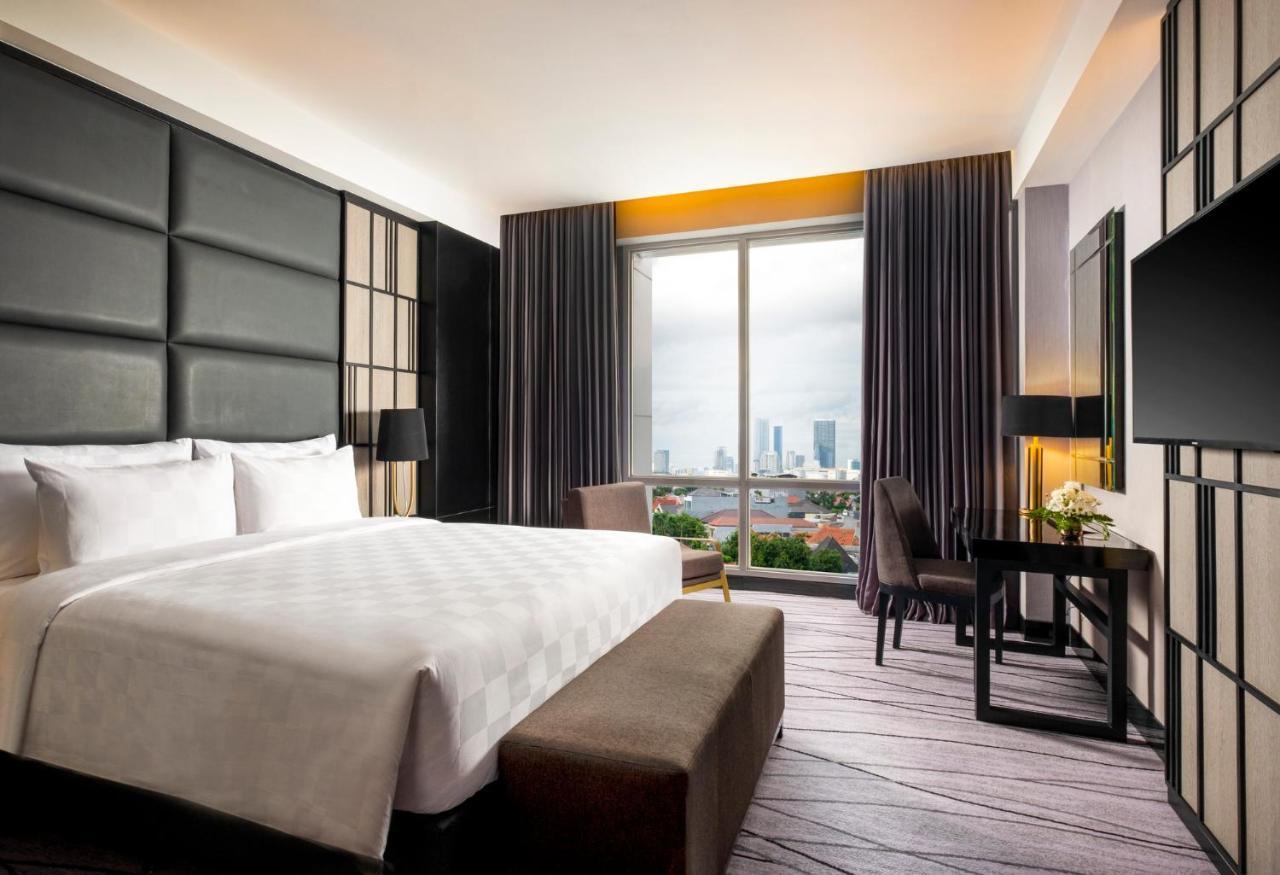 Grand Swiss-Belhotel Darmo Surabaya Exteriör bild