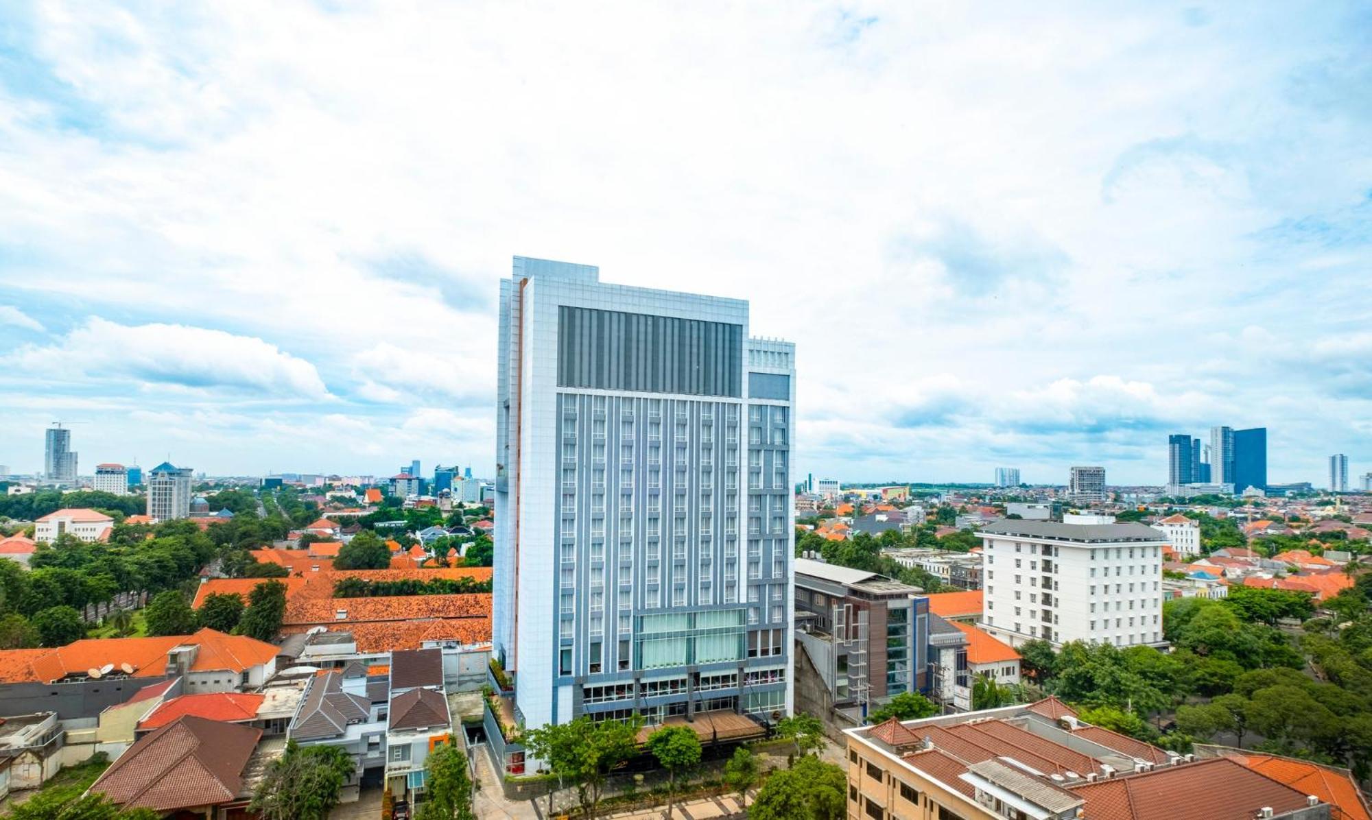 Grand Swiss-Belhotel Darmo Surabaya Exteriör bild